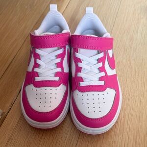 Nike Kids low court borough Sneakers in Pink and White - never worn